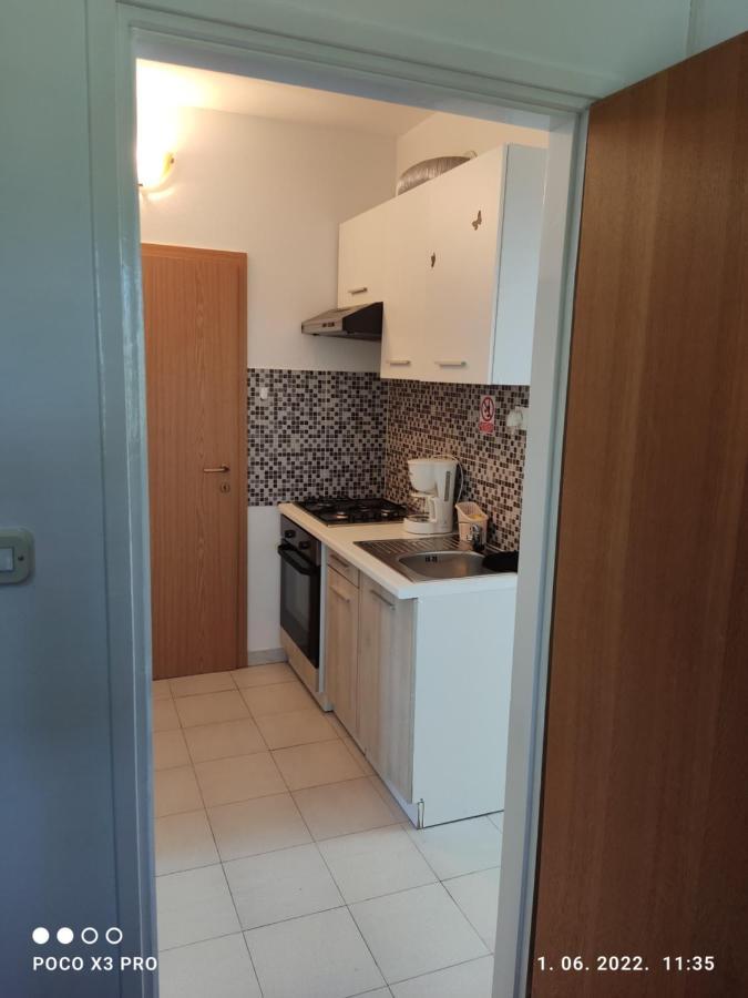 Apartmani Bruna Bilice Vrulje  Exterior photo